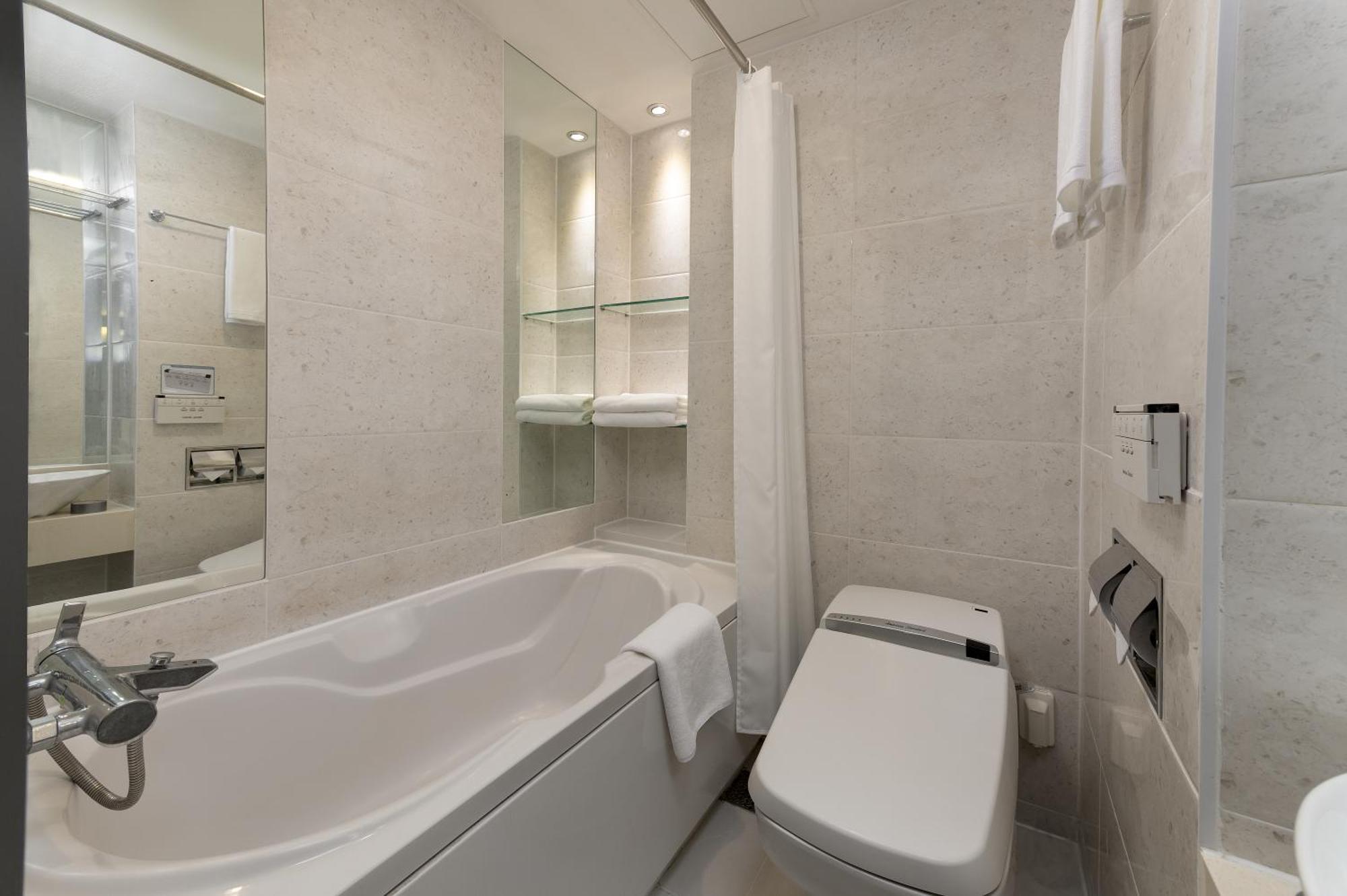 Travelodge Myeongdong Namsan Hotel Seoul